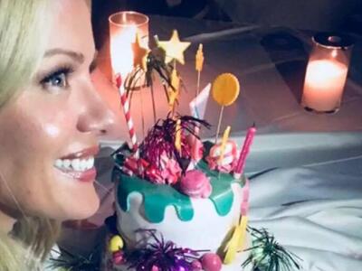 Η Ζέτα Μακρυπούλια έγινε 40 και το γιόρτ...