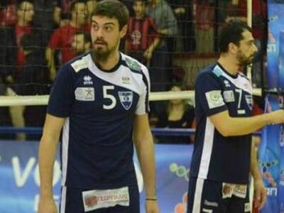 Και επίσημα το διαζύγιο του Αγγελόπουλου...