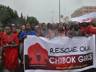 Αμερικανικά αεροσκάφη αναζητούν τις μαθήτριες