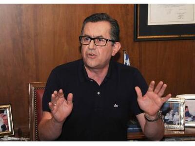 Ν.Νικολόπουλος: "Περνάνε καραβιές μ...