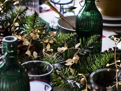 Γιρλάντα με χρυσά φύλλα και LED για το τ...