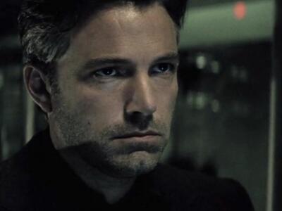 Εντυπωσιακά ξεκίνησε το φιλμ «Batman v S...