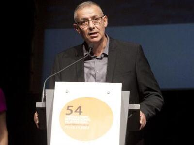 Γιούχαραν τον σύμβουλο του Σαμαρά στο Φε...