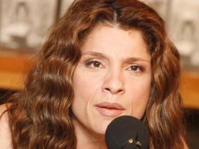 Η Πόπη Τσαπανίδου χόρεψε ποντιακά στο πλ...