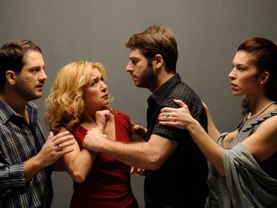 Όλη η θεατρική Αθήνα "κλείνει"...