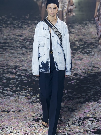 DIOR