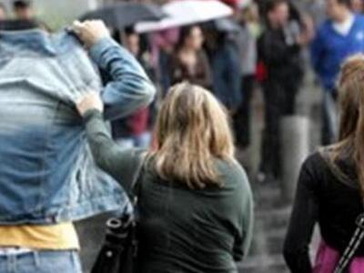 Πάτρα: Κακοκαιρία με κεραυνούς και χαλάζ...