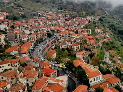 Φθινόπωρο στην Αράχωβα - Στους πρόποδες ...