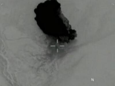 Η στιγμή που η υπερβόμβα των ΗΠΑ χτυπά τ...