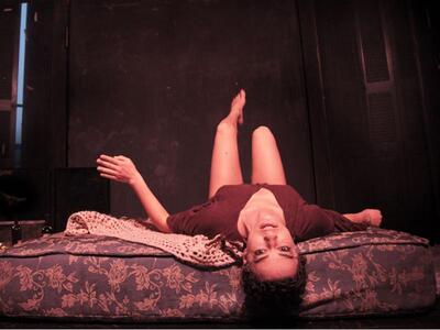 Μέδουσα: Η γυναίκα στον καθρέπτη στο Θέα...