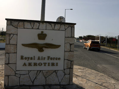 Κύπρος: Πόλη-φάντασμα το Ακρωτήρι μετά τ...