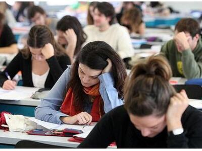 Πανελλαδικές Εξετάσεις 2014: ΔΕΙΤΕ τις λ...