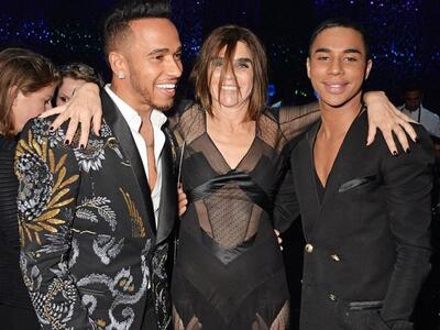 Η fashion expert Κορίν Ρόιτφιλντ ανάμεσα...