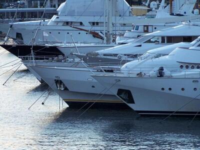 Φρένο στις παράνομες ναυλώσεις επαγγελμα...