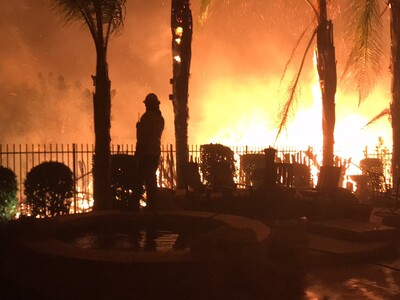 Πύρινη λαίλαπα στην Καλιφόρνια - Δεκάδες...