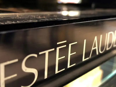 REUTERS / Lucy Nicholson / File Photo