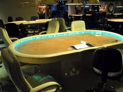 Ολοένα και περισσότεροι Έλληνες στρέφοντ...