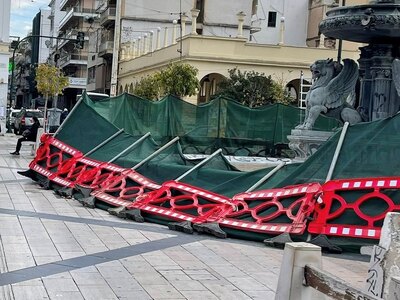 Φωτήλας για βανδαλισμούς στο σιντριβάνι:...