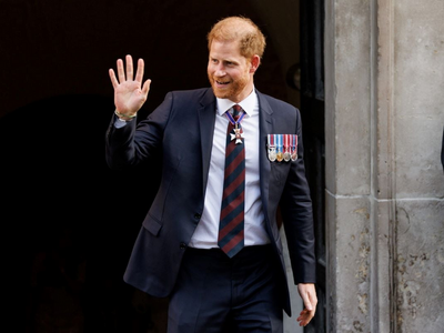Πρίγκιπας Χάρι: Έφτασε στη Βρετανία και ...