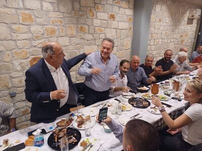 Συνάντηση στελεχών και συνεργατών της πα...