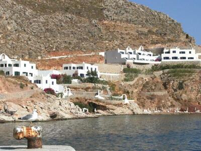 Tήλος:Στο σφυρί η περιουσία του Δημάρχου...