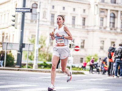 4ος Νυχτερινός ημιμαραθώνιος «Φάνης Τσιμ...