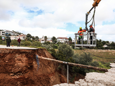 Πλημμύρες στην περιοχή της Ραφήνας από τ...
