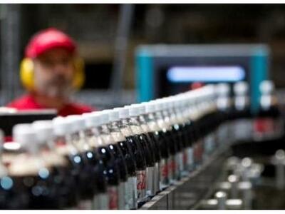 Coca-Cola Τρία Έψιλον: Δέσμευση για ισχυ...
