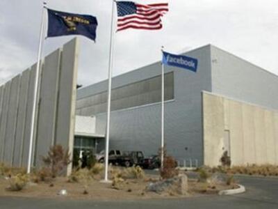 Οι πρώτες βάσεις του Facebook εκτός Η.Π.Α.