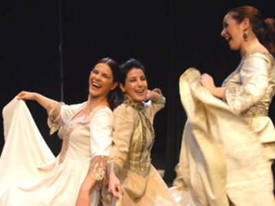 Όλα έτοιμα για την «Πεντάμορφη και το Τέρας»  