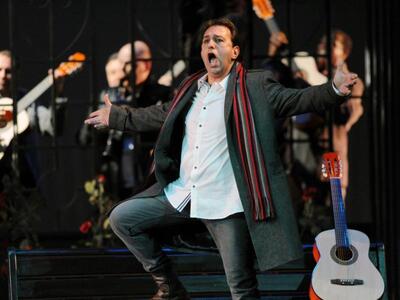 Εντυπωσιακή η πρεμιέρα του Κουρέα της Σε...