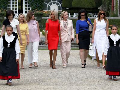 Οι πρώτες κυρίες των G7 γνώρισαν τις ομο...