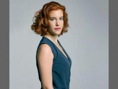 Γυμνή επί σκηνής στις "Τραχίνιες&qu...