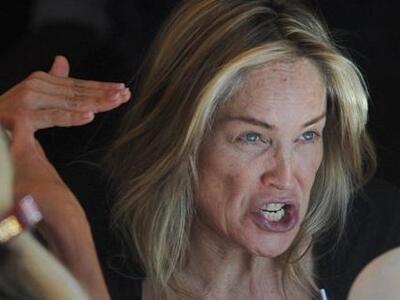 Κι όμως αυτή η «γριά» είναι η Sharon Stone