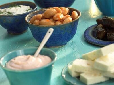 Αγρίνιο: Όρμησαν στις πιατέλες και ...έκ...