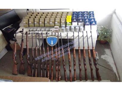 Δείτε πόσα και τι όπλα βρέθηκαν στη γιάφ...