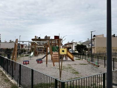 Πάτρα: Παραδίδεται η νέα παιδική χαρά γι...