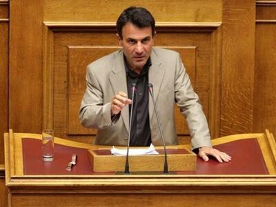 Λαπαβίτσας: Έξοδος από το ευρώ και διαγρ...
