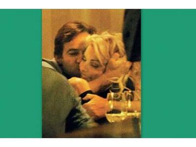 Μενεγάκη -  Παντζόπουλος σε τρυφερά τετ ...