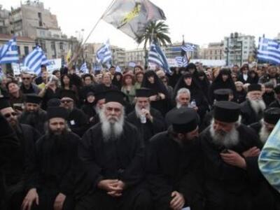 Τρόικα άφες αυτοίς – Εξαιρούνται οι κληρ...