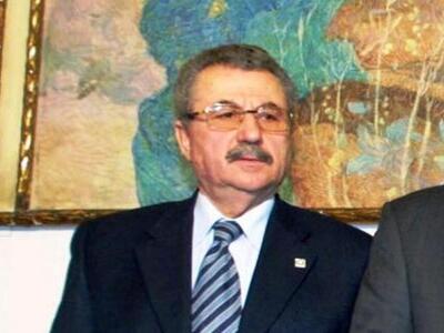 Ο Στάθης Αθανασόπουλος Σερέτης στηρίζει ...