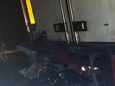 ΙΧ που οδηγούσε νεαρός "καρφώθηκε&q...