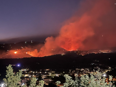 Φωτιά στην Κύπρο: Σηκώθηκαν τα ενάερια μέσα