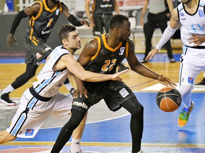 Από τον Προμηθέα στην Αρμάνι Μιλάνο ο Τζ...