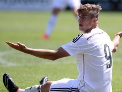 Ποδόσφαιρο: Πήρε 18 κιλά στις διακοπές κ...