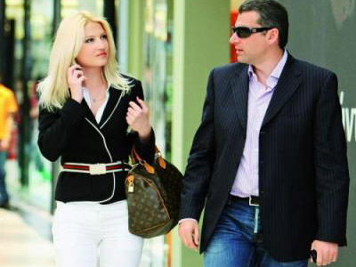 Οι "επώνυμοι" γάμοι του φετινο...