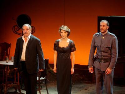 Φωτογραφίες από την επίσημη πρεμιέρα της...