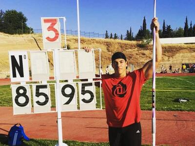 Στίβος: Ο Μπατζάβαλης "εξαφάνισε&qu...