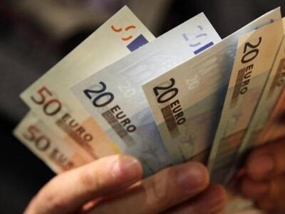 Οι φόροι αυξάνονται, αλλά τα έσοδα μειώνονται