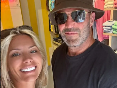 Τζέισον Στέιθαμ: Στην Αντίπαρο ο ηθοποιός - ΦΩΤΟ